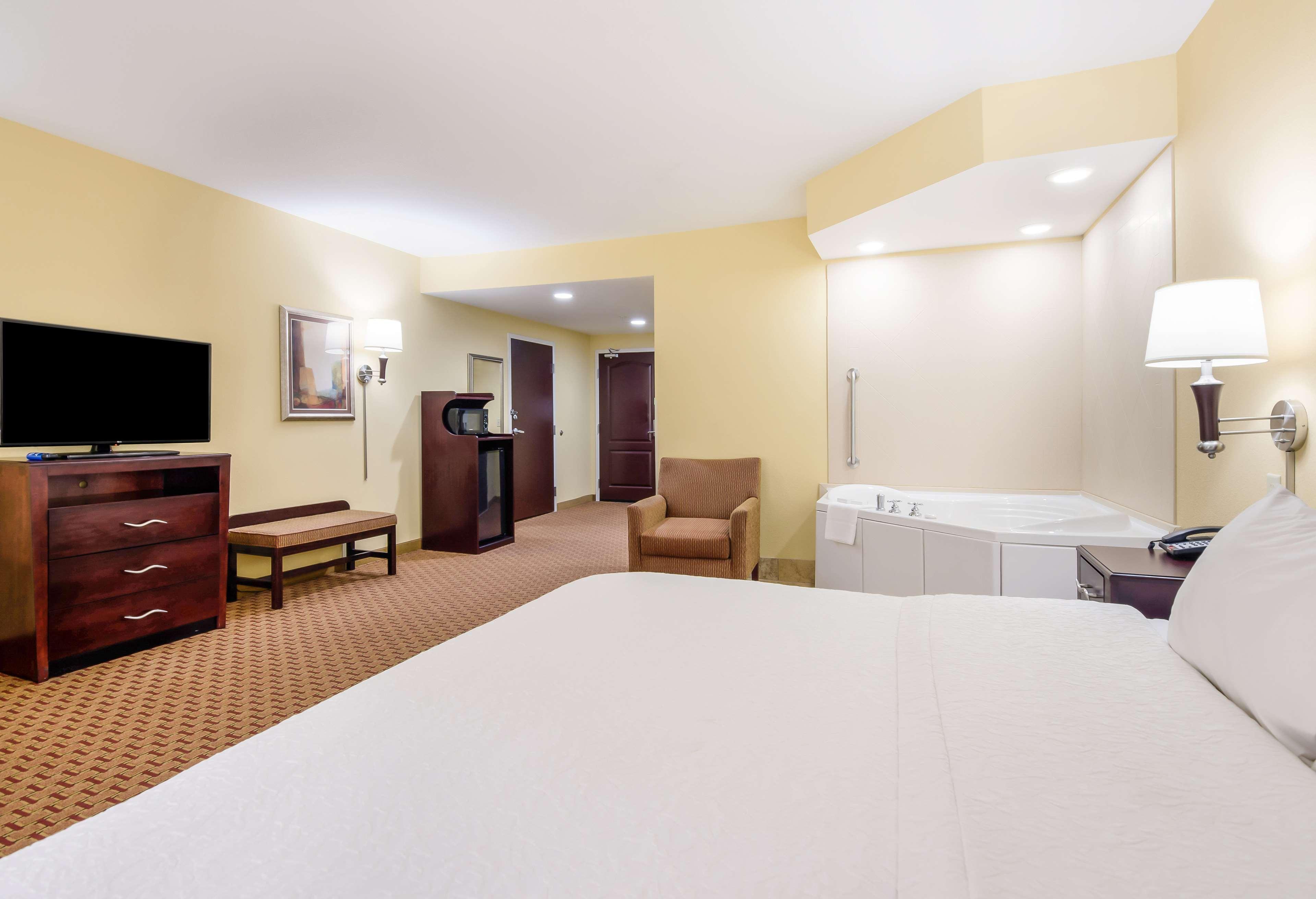 Hampton Inn Galax Екстериор снимка