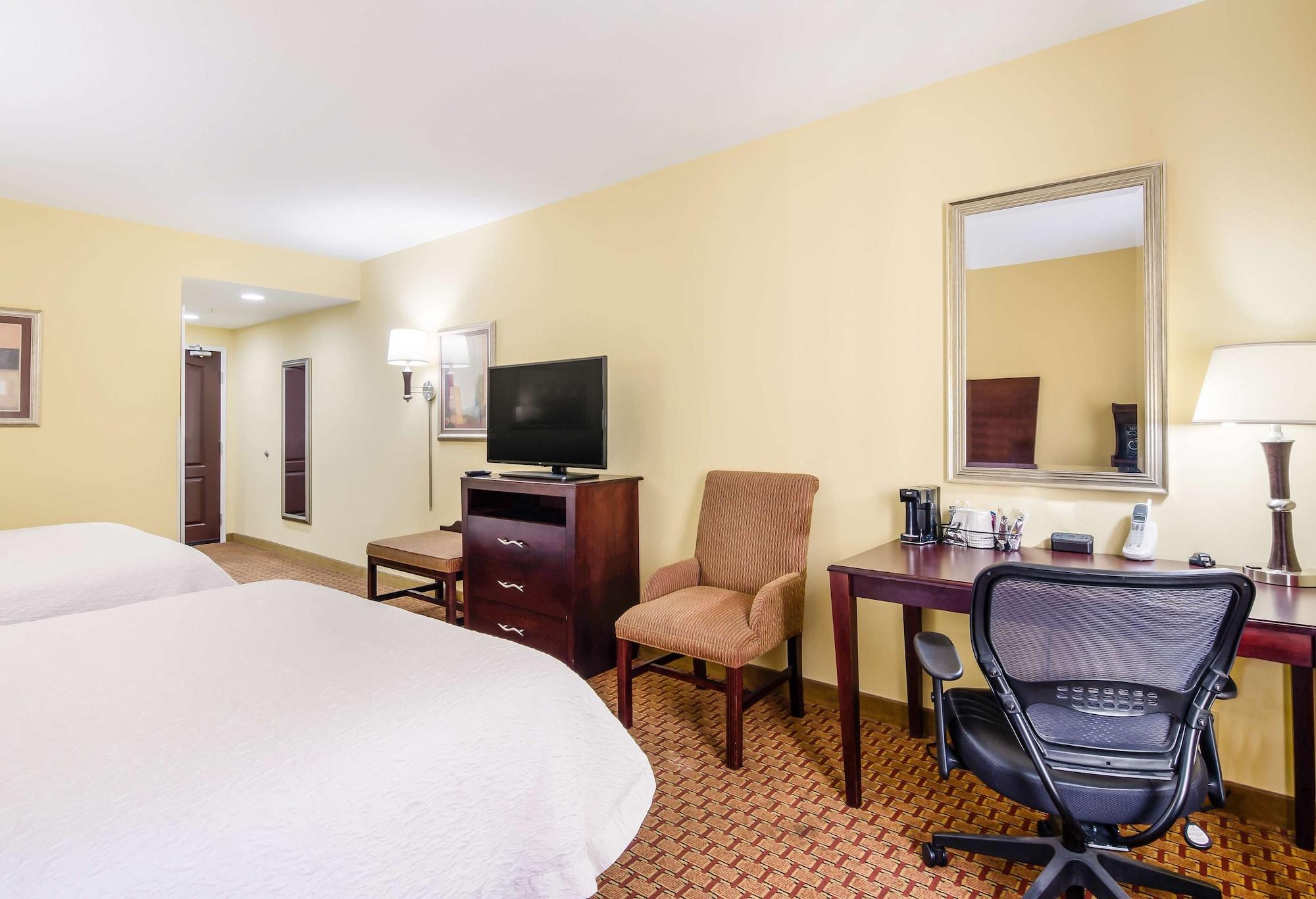 Hampton Inn Galax Екстериор снимка